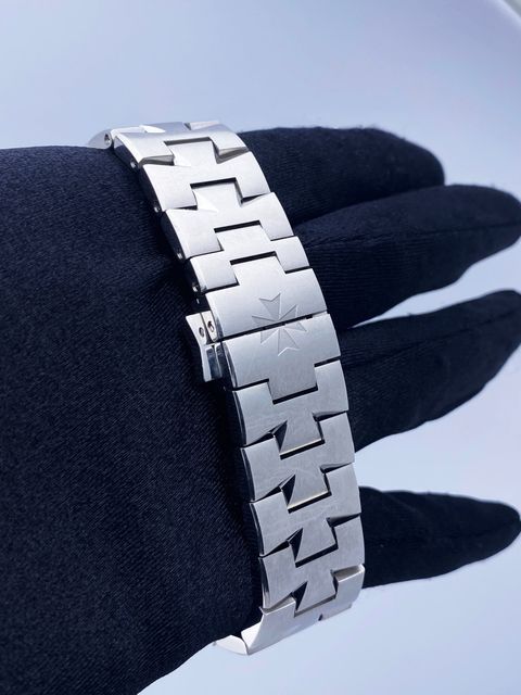 Vacheron Constantin Overseas 47450/B01A-9227 Image 5